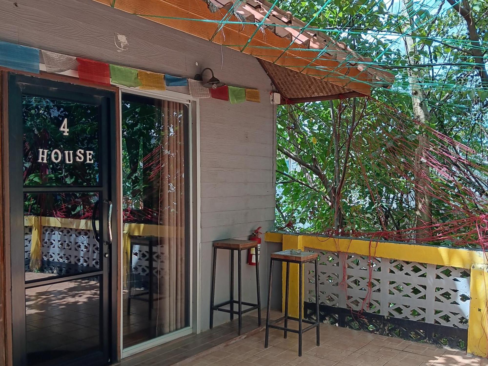 Happy House Backpackers Hostel Pai Exterior foto